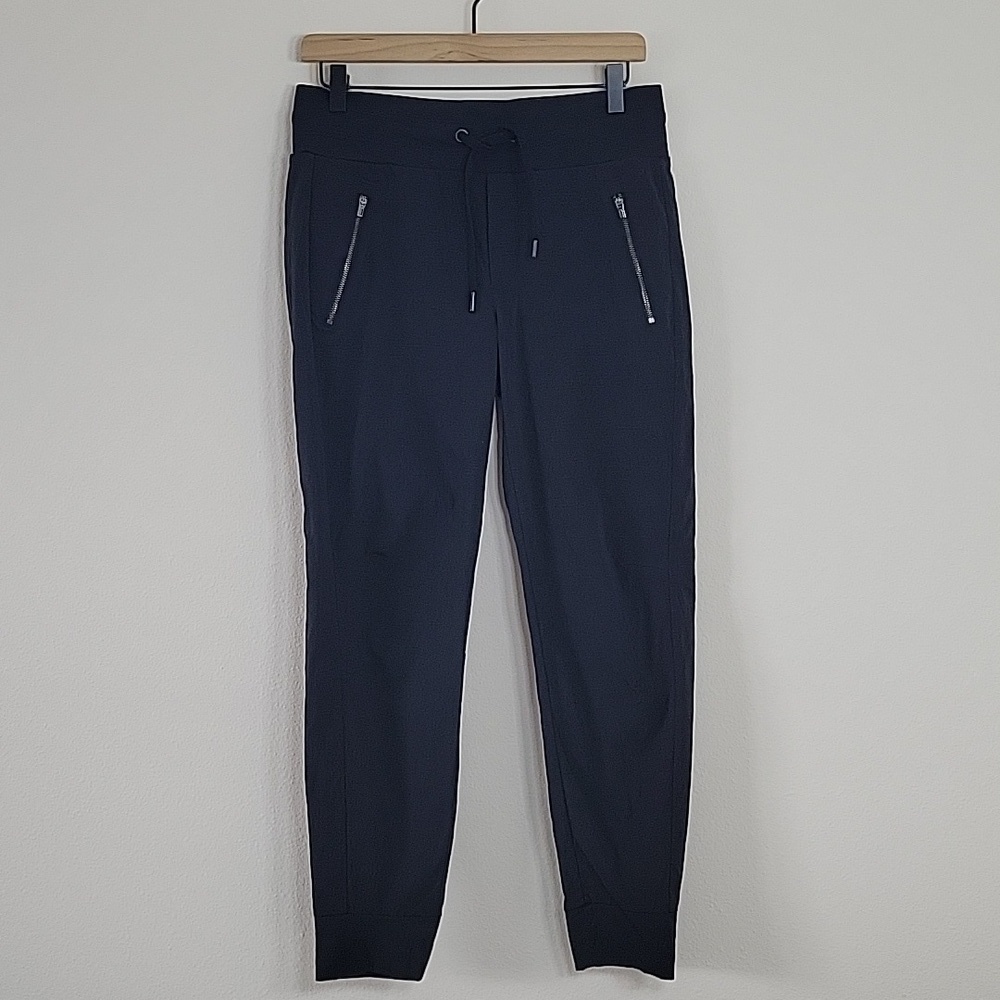 Athleta Black Trekkie North Joggers Size 4‎